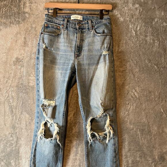 Abercrombie & Fitch High Rise Mom Jeans Size 26 Regular Distressed - Picture 2 of 8